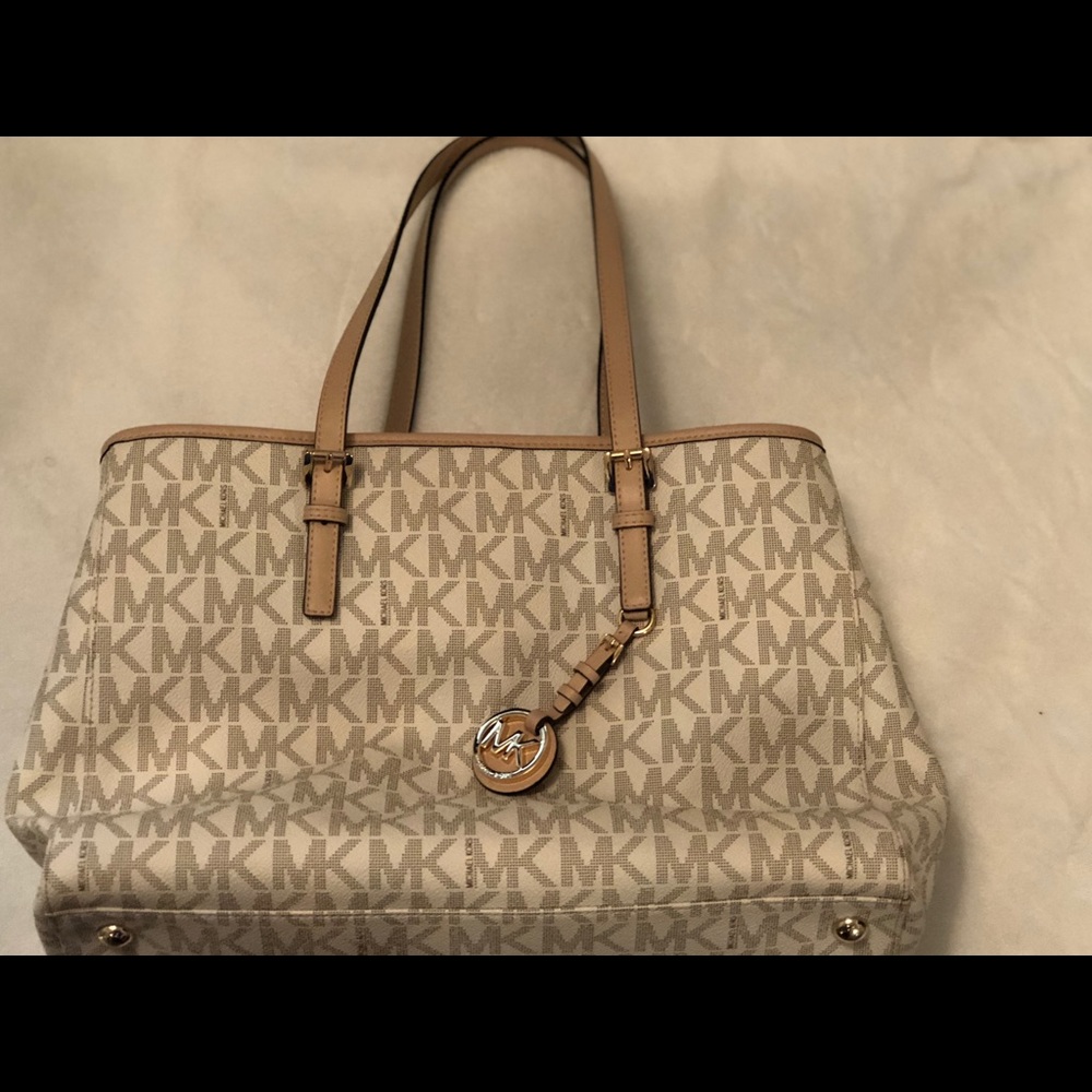 Mk purse